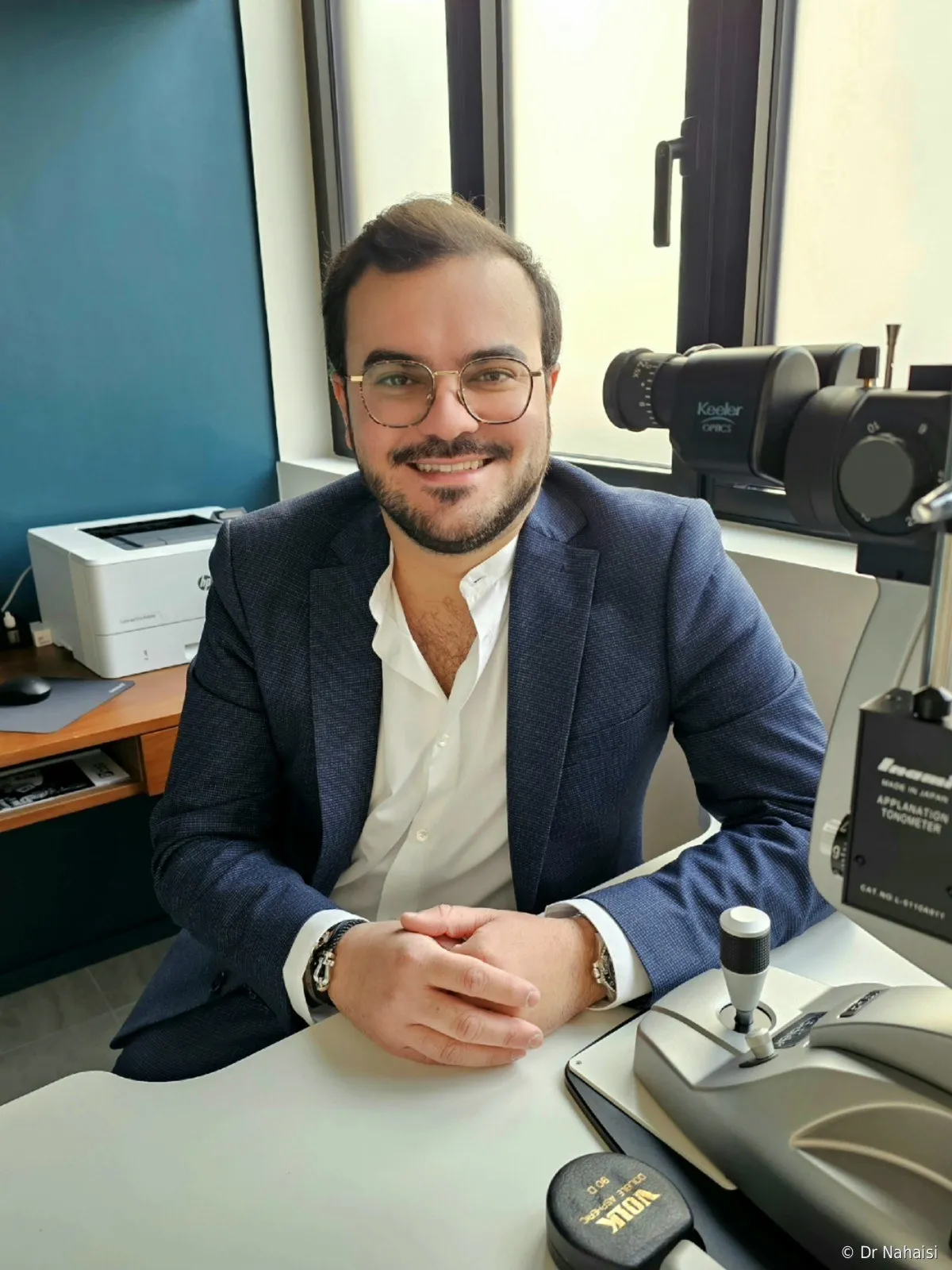Dr Steven Nahaisi, Chirurgien ophtalmologue